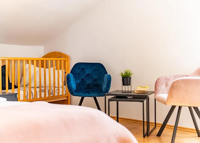 Petra S Pogledom Na Apartamento Banjol
