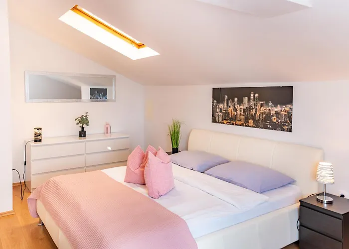 Petra S Pogledom Na Apartamento *