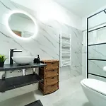 Apartment Petra S Pogledom Na *